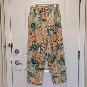 NWOT Beckwoman L 100% Rayon Pale Tropical Print Light Summer Pants